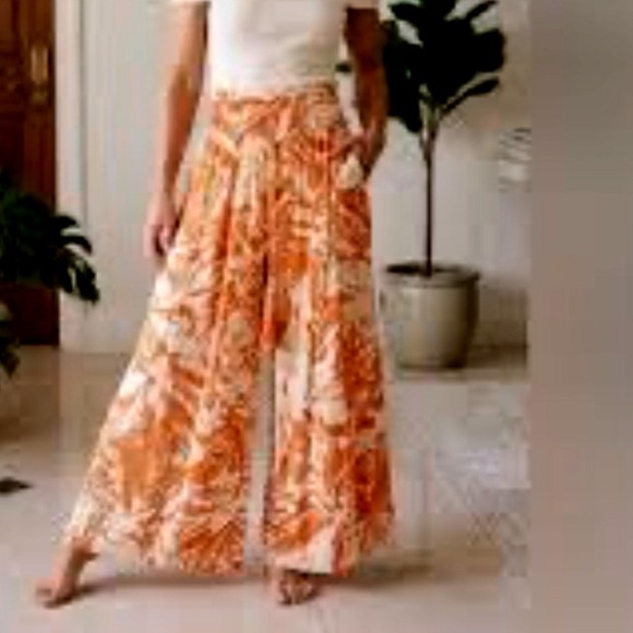 True Destinations Pants - True Destinations Orange Floral Botanical Wide Leg Pants, Small, Beach Resort